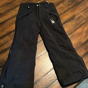 Barely used Spider Youth Ski pants.